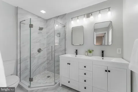 $1,090,000 | 6749 Towne Lane Road, McLean, VA 22101