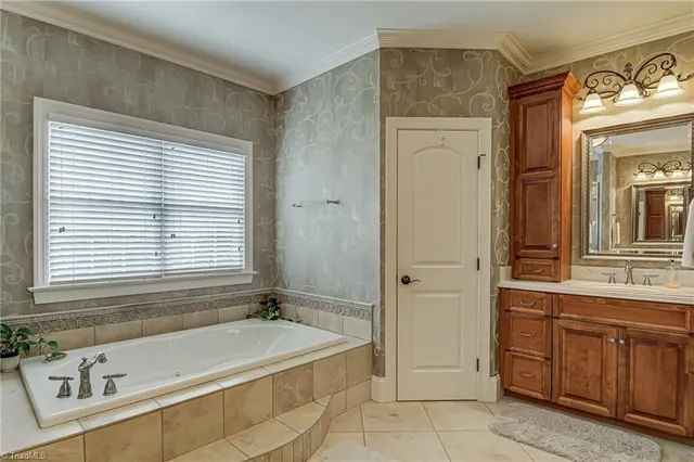 $1,250,000 | 925 Salem Glen Court, Clemmons, NC 27012