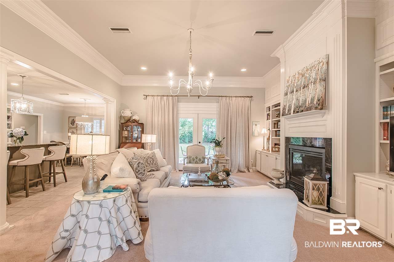 8792 Pine Run Daphne, AL 36527 - Photo 7 of 40 Living Room