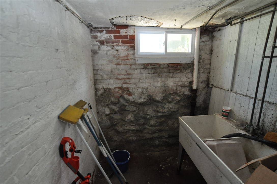 18 Geneva Street Providence, RI 02908 - Photo 8 of 18