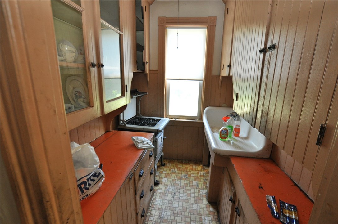 18 Geneva Street Providence, RI 02908 - Photo 10 of 18