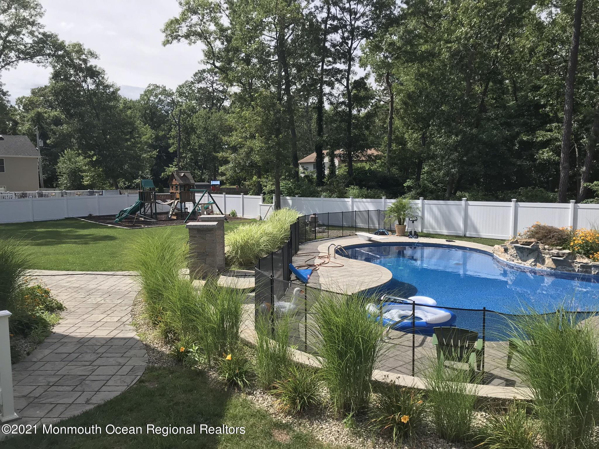 348 Central Boulevard Bayville, NJ 08721 - Photo 4 of 35 9DBD7CA7-7D5B-4EAC-A2C4-54132788A45F