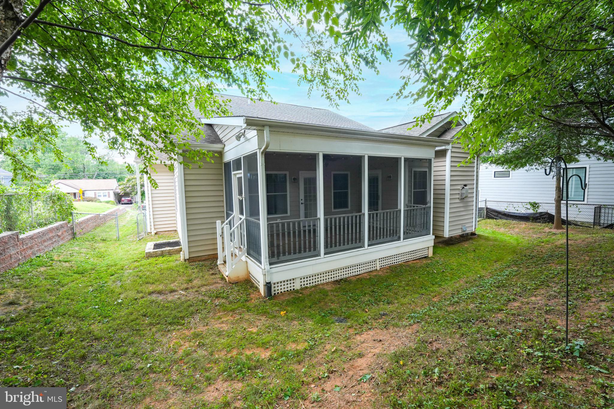 1925 Griffith Road Falls Church, VA 22043 - Photo 38 of 43