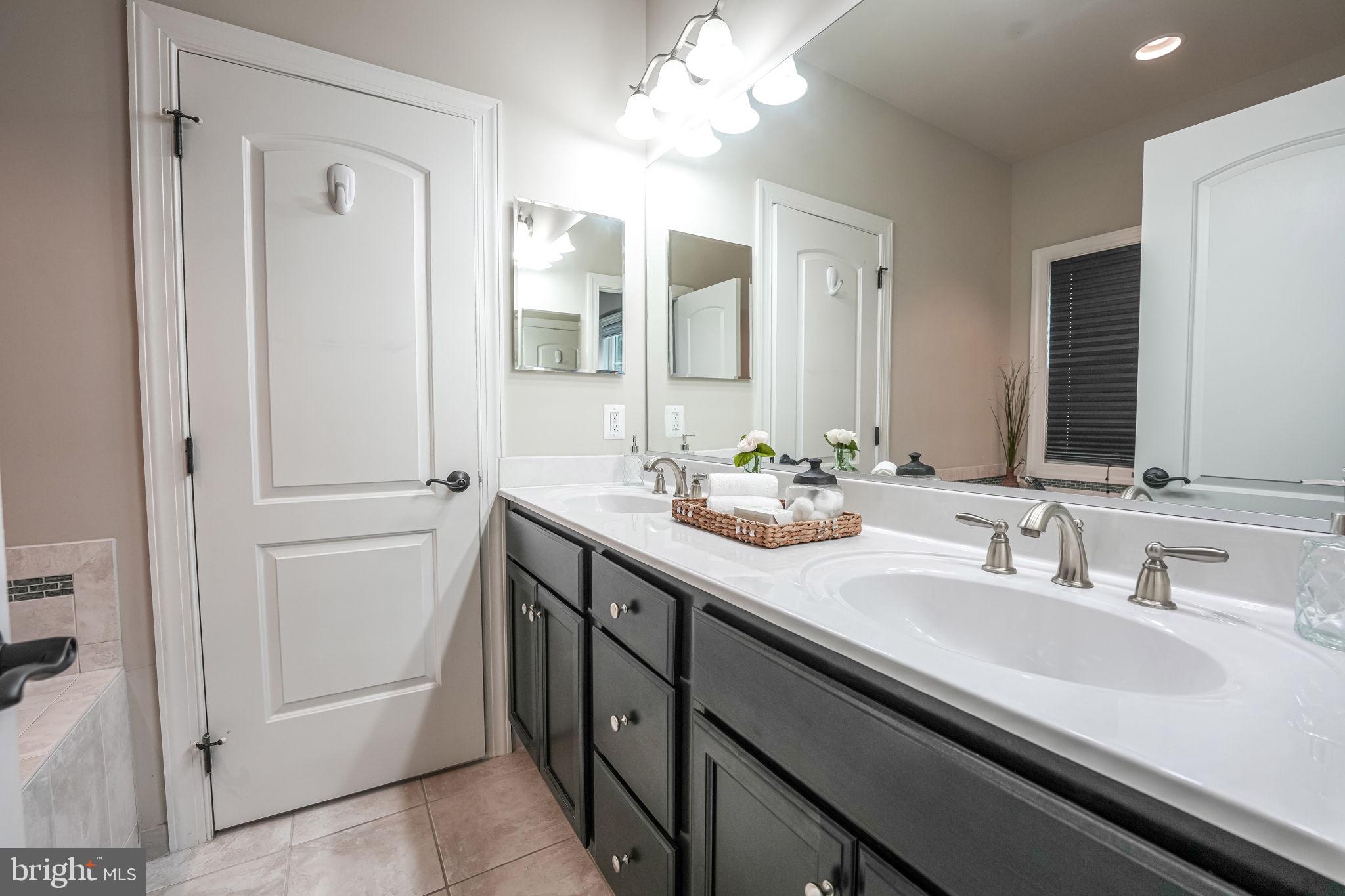 1925 Griffith Road Falls Church, VA 22043 - Photo 7 of 43