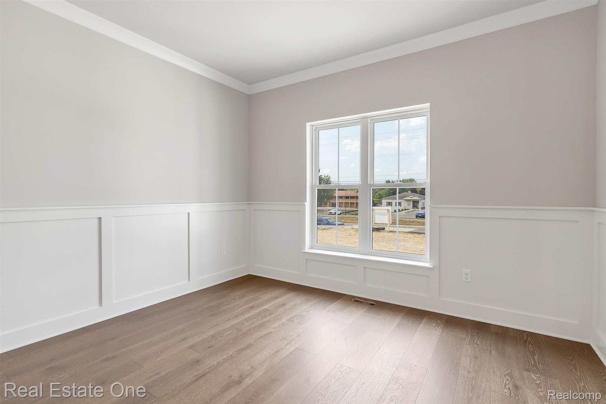 279 West Tienken Road Rochester, MI 48306 - Photo 17 of 43 17-279 W Tienken Rd-windowstill-rea.jpg