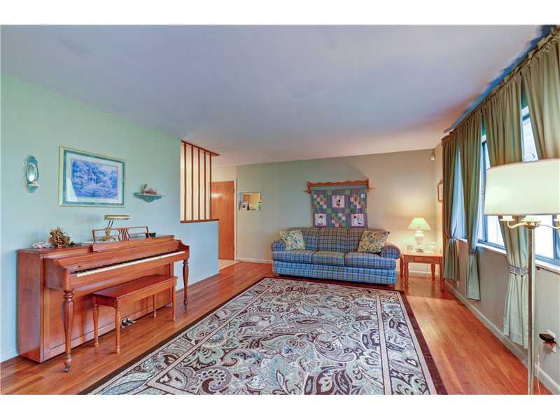 2002 South Hunter Road Indianapolis, IN 46203 - Photo 3 of 21 Gallery Image 3