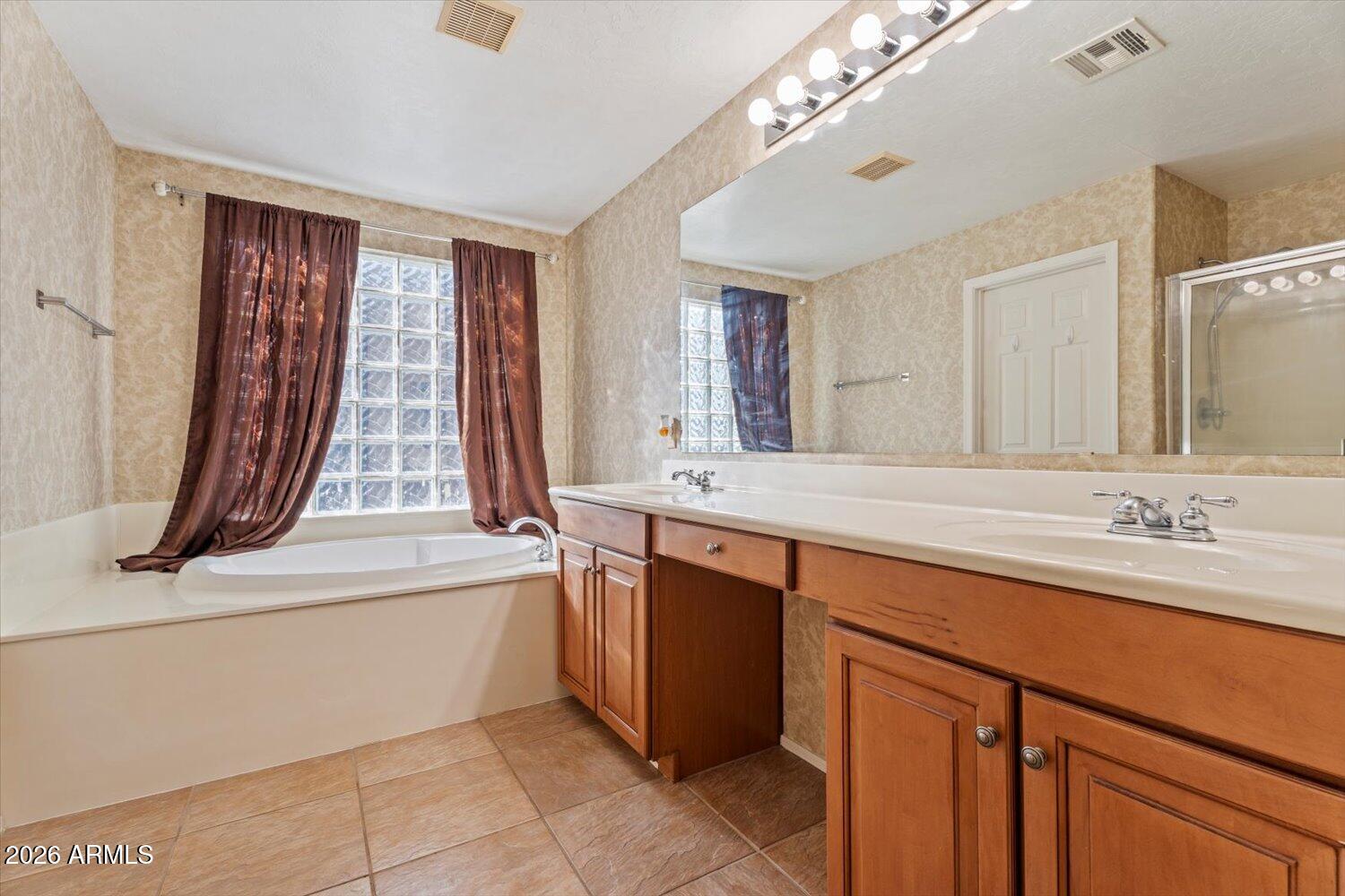 14975 West Wethersfield Road Surprise, AZ 85379 - Photo 13 of 24 18-A7409628