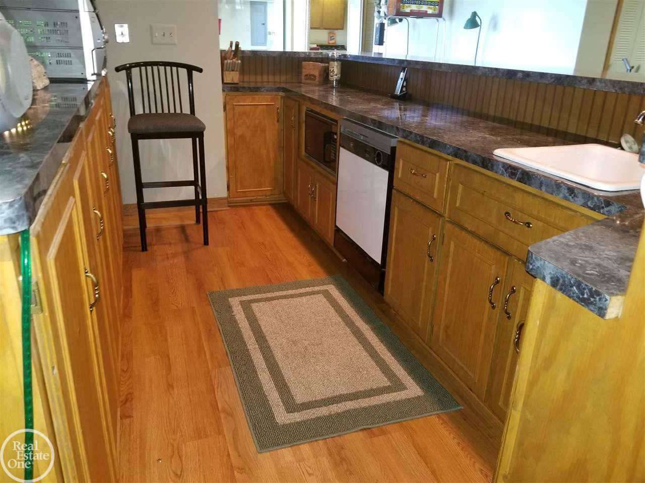 32498 Armada Ridge Road Richmond, MI 48062 - Photo 16 of 40 31326417-15.JPG