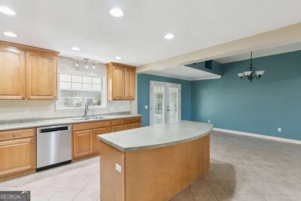 $2,000 | 106 Buntin Street, Woodbine, GA 31569