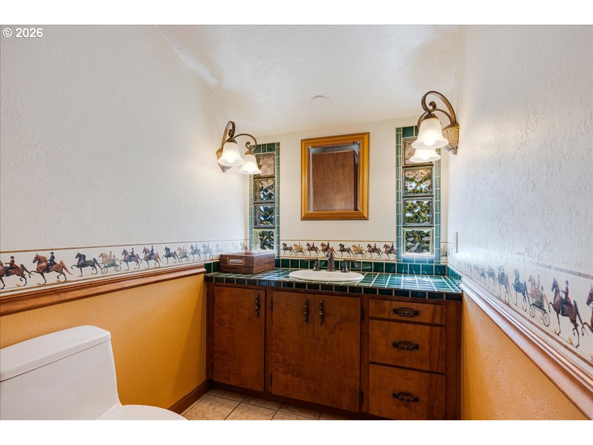 22396 South Parrot Creek Road Oregon City, OR 97045 - Photo 26 of 48