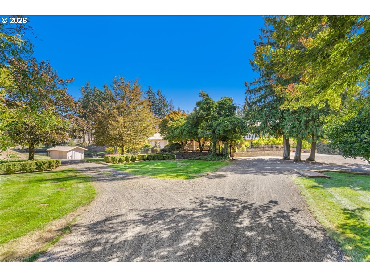 22396 South Parrot Creek Road Oregon City, OR 97045 - Photo 3 of 48