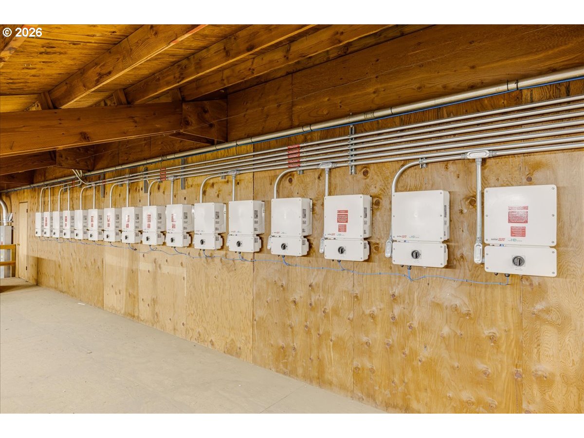 22396 South Parrot Creek Road Oregon City, OR 97045 - Photo 38 of 48