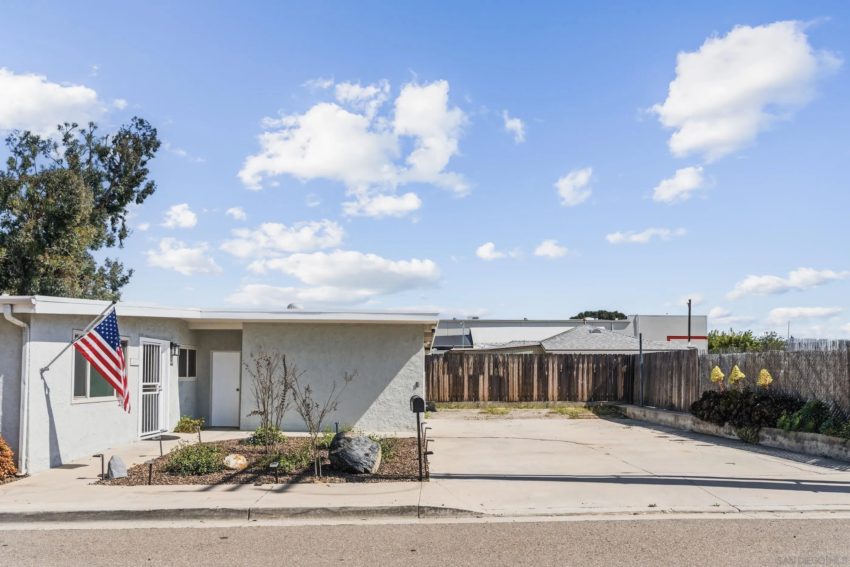 8619 Hacienda Road Santee, CA 92071 - Photo 11 of 39 Gallery Image 11