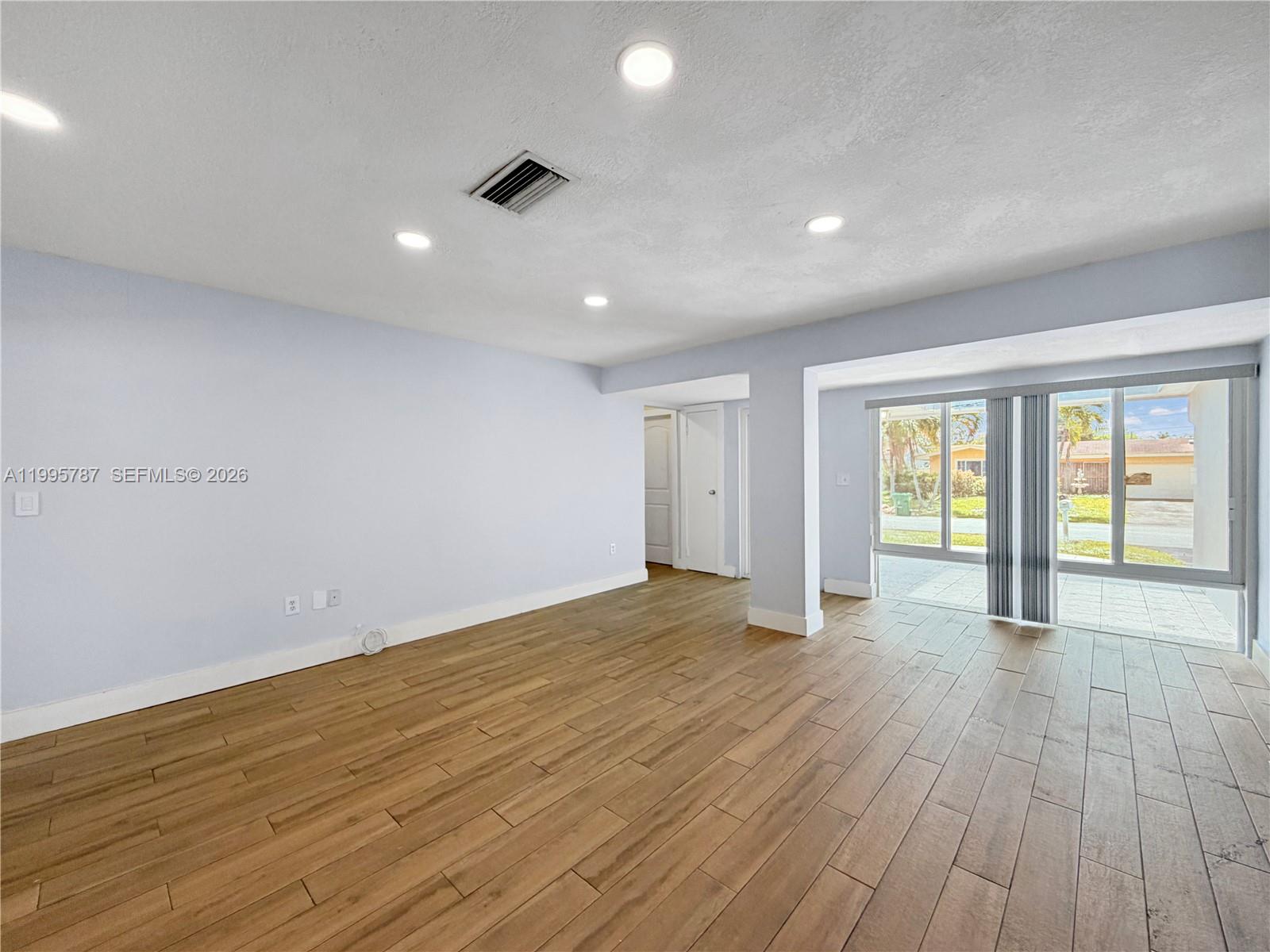 6331 Southwest 35th Street Miramar, FL 33023 - Photo 5 of 23