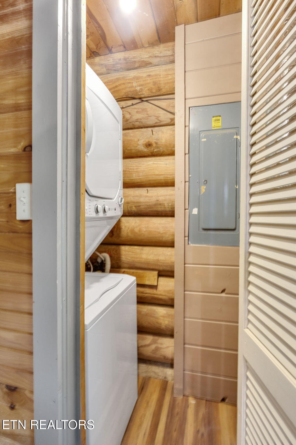 4360 Lakeshore Way Sevierville, TN 37876 - Photo 12 of 32 18-web-or-mls-IMG_4752