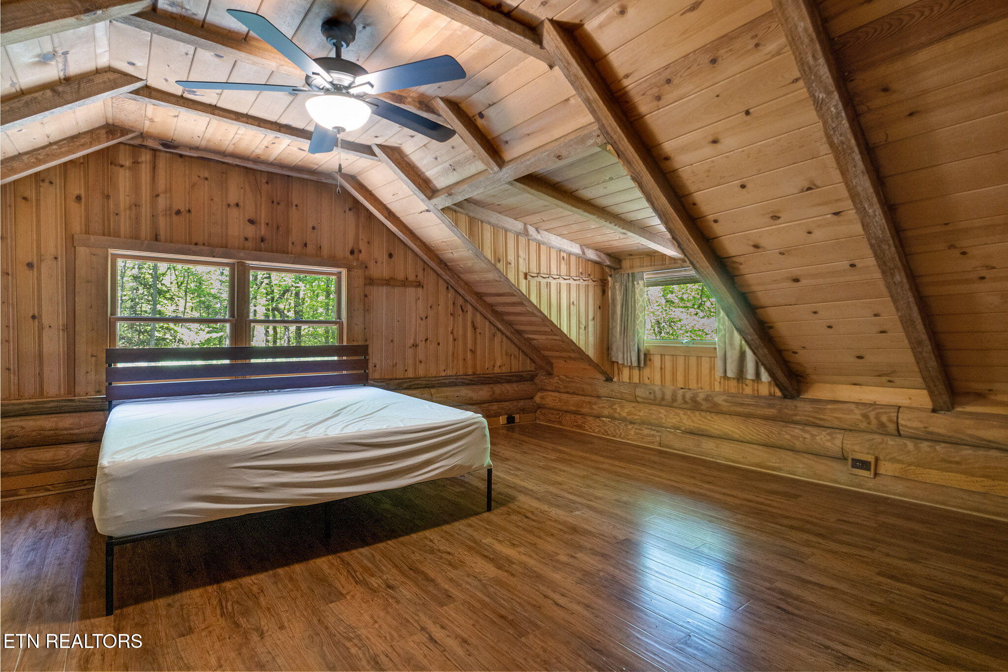 4360 Lakeshore Way Sevierville, TN 37876 - Photo 15 of 32 25-web-or-mls-IMG_4785