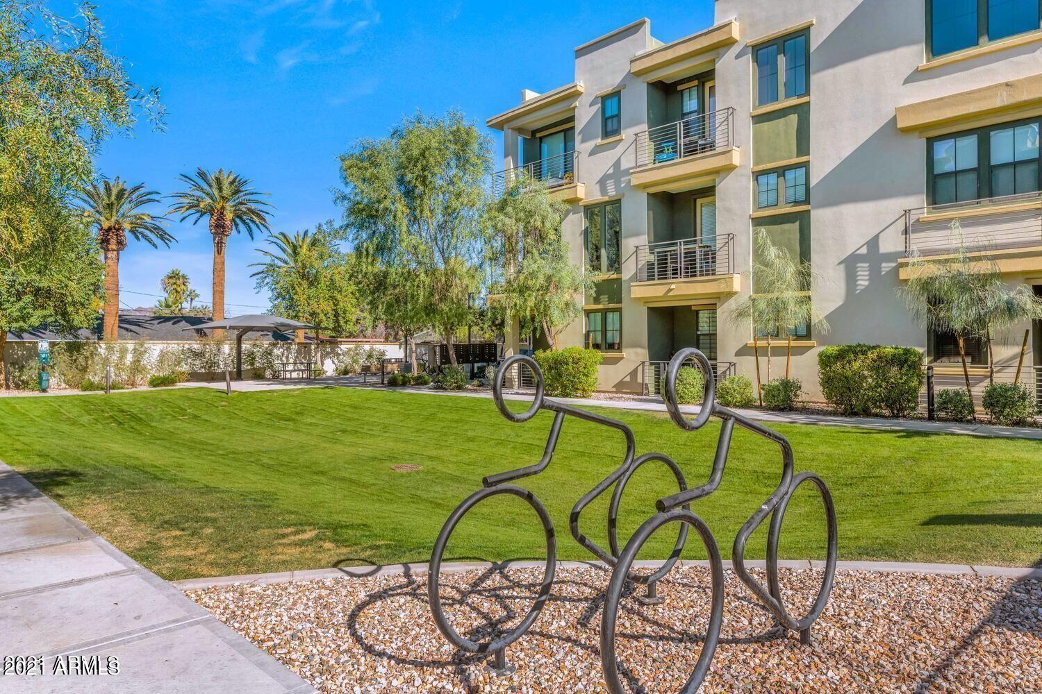 4235 North 26th Street, Unit 1 Phoenix, AZ 85016 - Photo 34 of 35 Bryson Nakamura Biltmore Living Grassy A