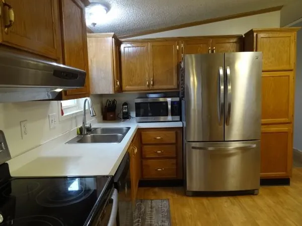 $659,000 | 14769 Northeast State Route East, Adrian, MO 64720