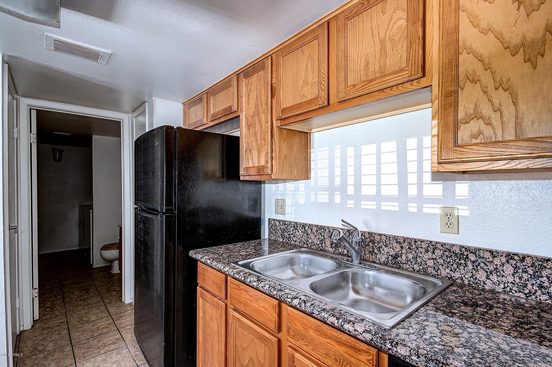 3511 East Baseline Road, Unit 1149 Phoenix, AZ 85042 - Photo 4 of 30 Kitchen