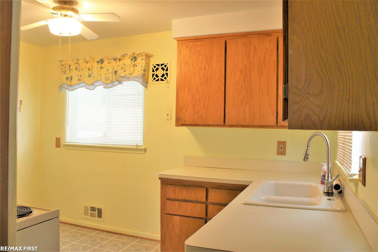 4835 East 13 MILE Road Warren, MI 48091 - Photo 14 of 23