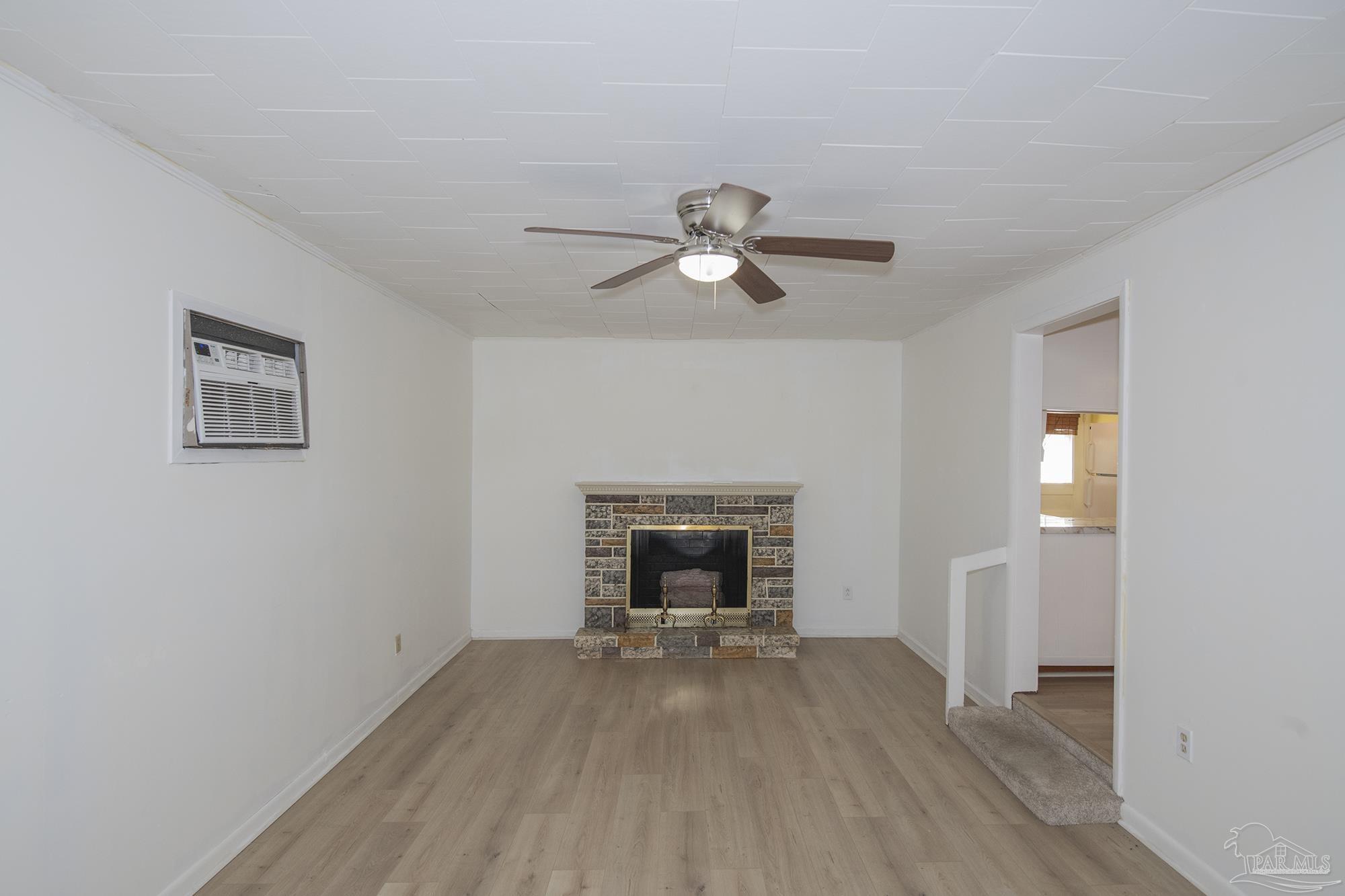 6659 Sanders Street Milton, FL 32570 - Photo 6 of 31