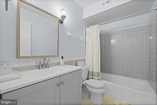 $429,000 | 5824 Rexford Drive, Unit 731, Springfield, VA 22152
