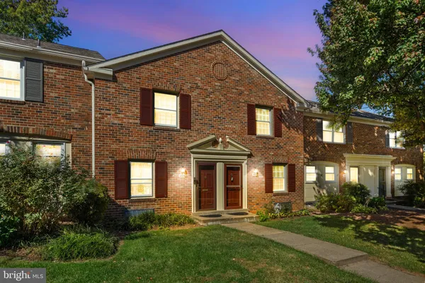 $429,000 | 5824 Rexford Drive, Unit 731, Springfield, VA 22152
