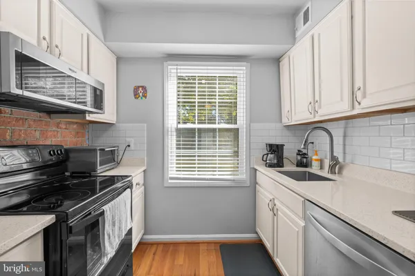 $429,000 | 5824 Rexford Drive, Unit 731, Springfield, VA 22152