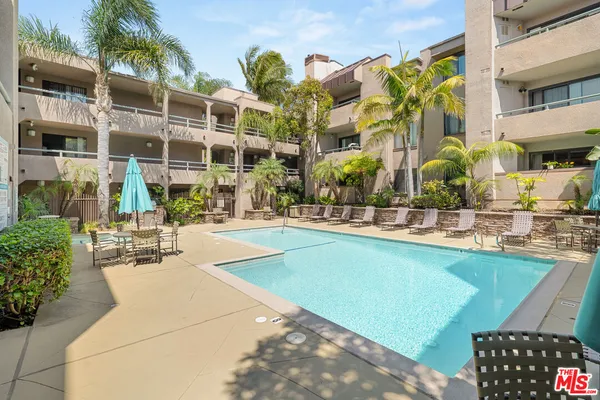 $2,950 | 8300 Manitoba Street, Unit 105, Playa del Rey, CA 90293