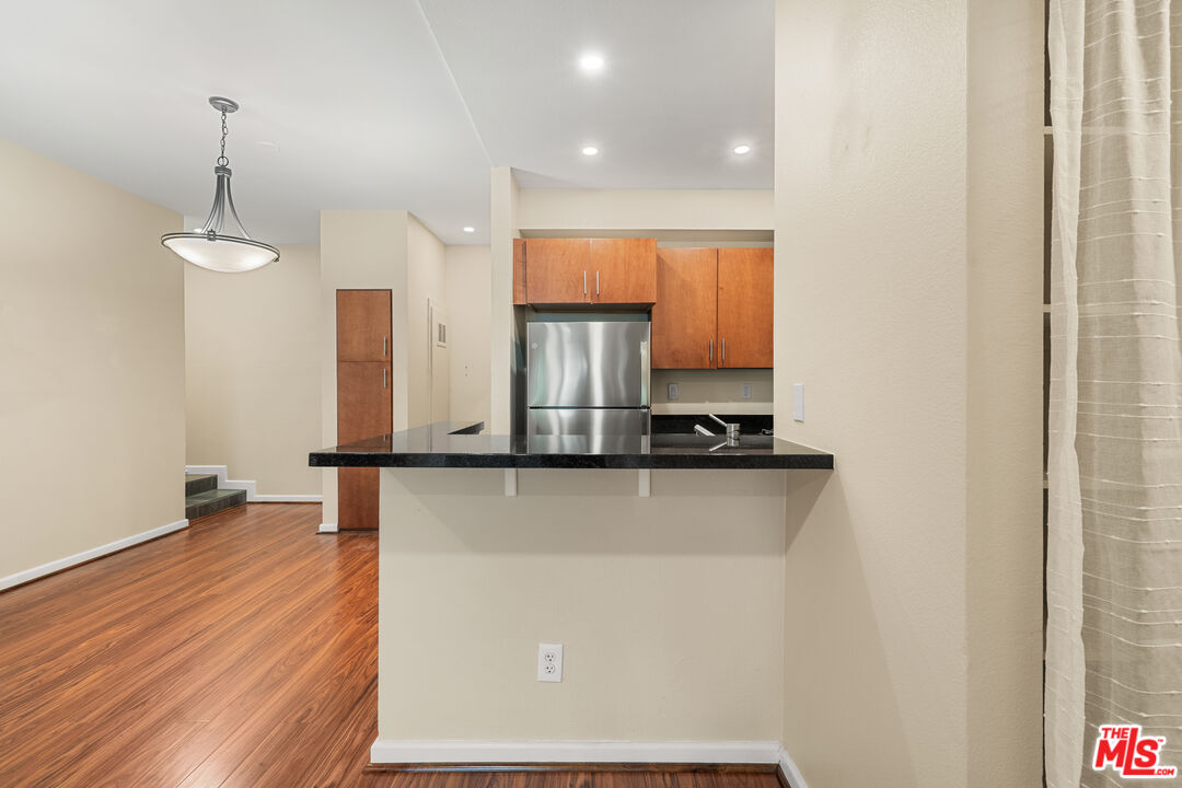 8300 Manitoba Street, Unit 105 Playa del Rey, CA 90293 - Photo 5 of 13