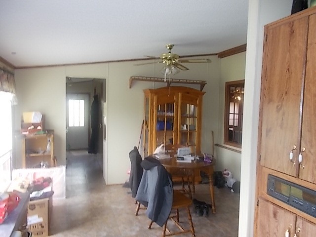 404 Franklin Road Gallatin, TN 37066 - Photo 13 of 19 a view of a livingroom with furniture and front door