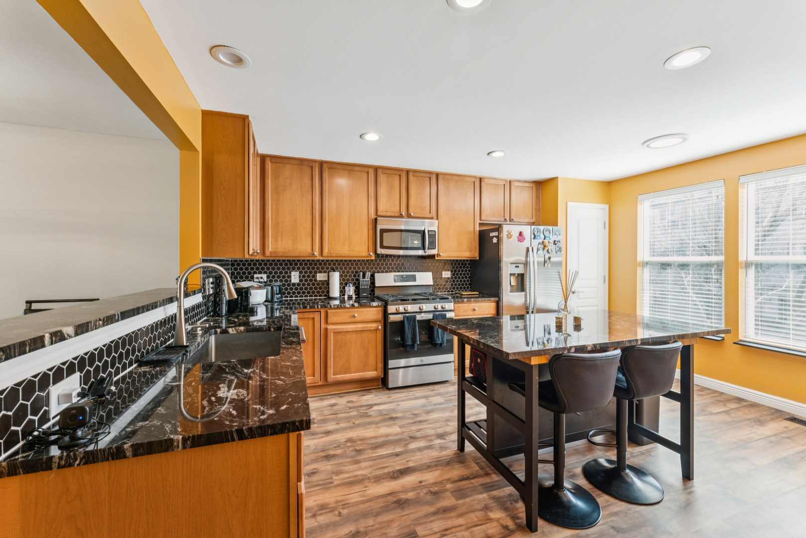 464 Valentine Way Oswego, IL 60543 - Photo 9 of 30