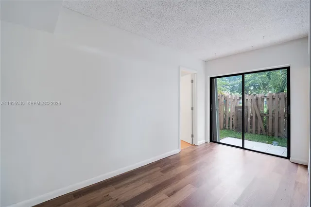 $475,000 | 11483 Southwest 109th Road, Unit 2E, Miami, FL 33176