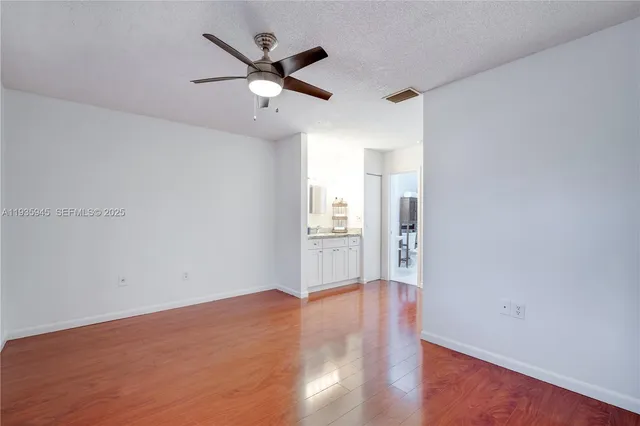 $475,000 | 11483 Southwest 109th Road, Unit 2E, Miami, FL 33176