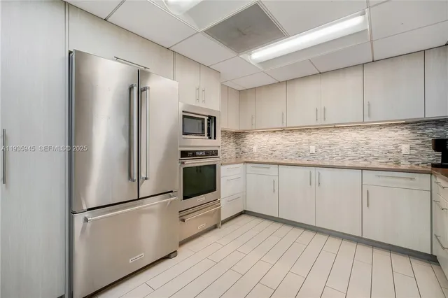 $475,000 | 11483 Southwest 109th Road, Unit 2E, Miami, FL 33176