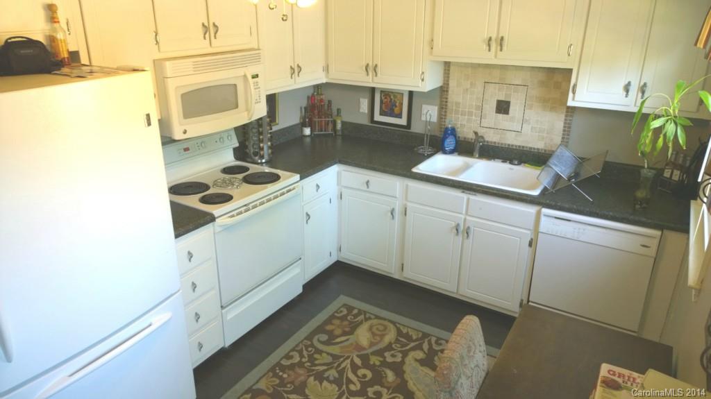 8337 Knights Bridge Road, Unit 171 Charlotte, NC 28210 - Photo 3 of 22 Gallery Image 3