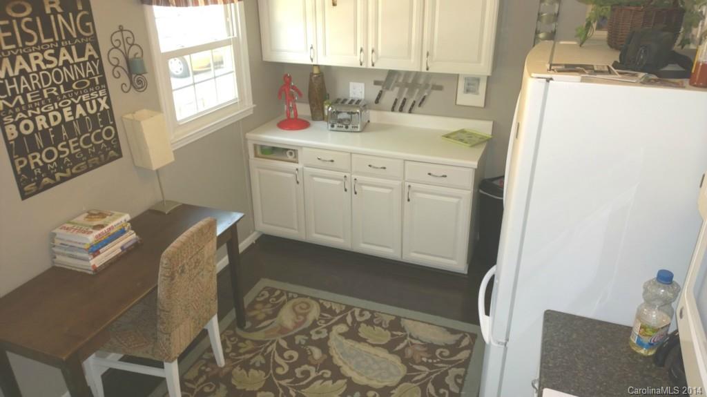 8337 Knights Bridge Road, Unit 171 Charlotte, NC 28210 - Photo 4 of 22 Gallery Image 4