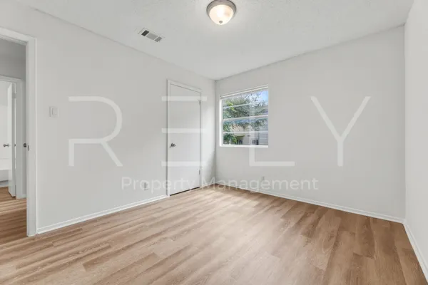 $995 | 302 Algerita Drive, Unit A, Georgetown, TX 78628