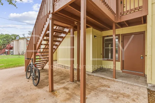 $995 | 302 Algerita Drive, Unit A, Georgetown, TX 78628