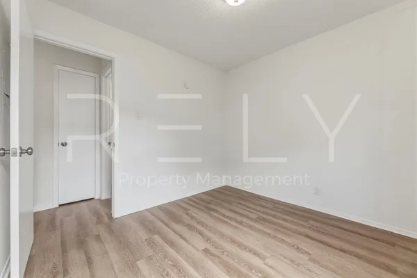 $995 | 302 Algerita Drive, Unit A, Georgetown, TX 78628