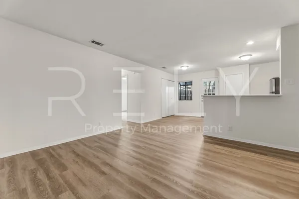 $995 | 302 Algerita Drive, Unit A, Georgetown, TX 78628