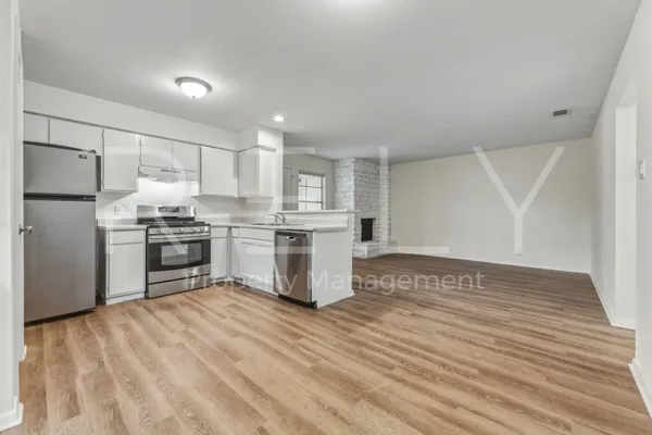 $995 | 302 Algerita Drive, Unit A, Georgetown, TX 78628