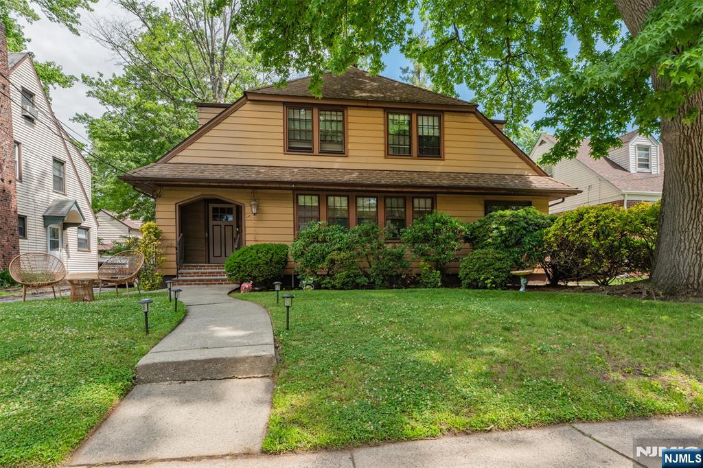529 Wyndham Road Teaneck, NJ 07666 - Photo 1 of 30