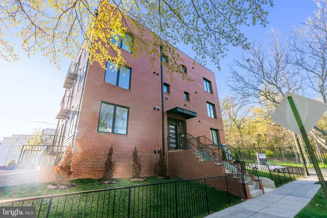 $469,900 | 2019 M Street Northeast, Unit PH9, Washington, DC 20002