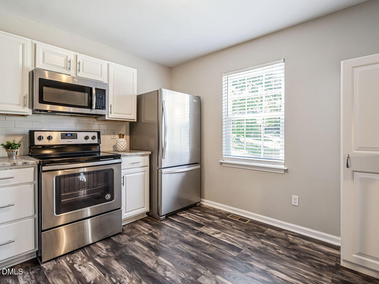 624 Oleander Road Raleigh, NC 27603 - Photo 14 of 27 013-1280x960-kitchen