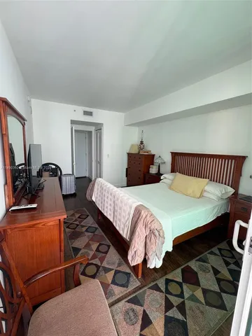 $429,900 | 218 Southeast 14th Street, Unit 1806, Miami, FL 33131