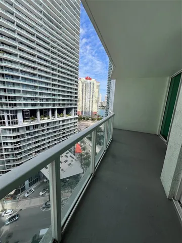 $429,900 | 218 Southeast 14th Street, Unit 1806, Miami, FL 33131