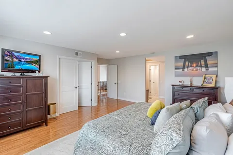 $1,799,000 | 6901 Spickard Drive, Huntington Beach, CA 92647