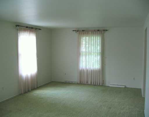 1780 Partridge Run Road Upper St. Clair, PA 15241 - Photo 6 of 8 Living Room.