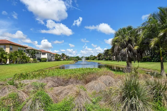 $900,000 | 4102 Artesa Drive, Boynton Beach, FL 33436